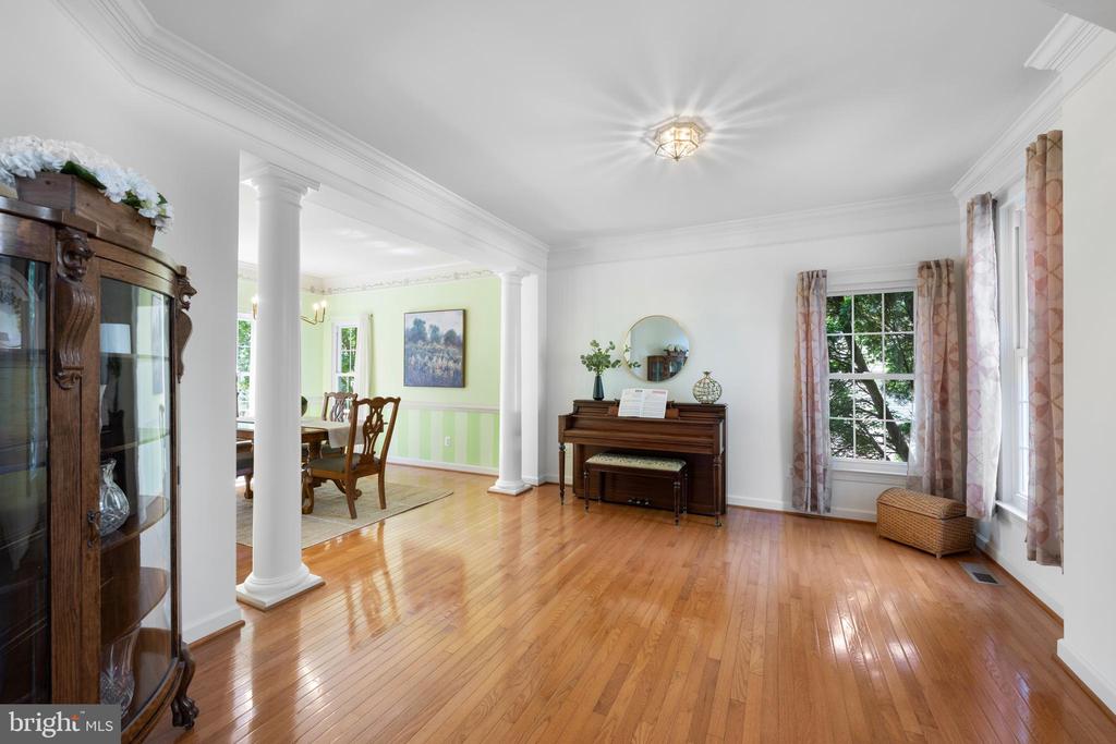 18722 Timoney Ct