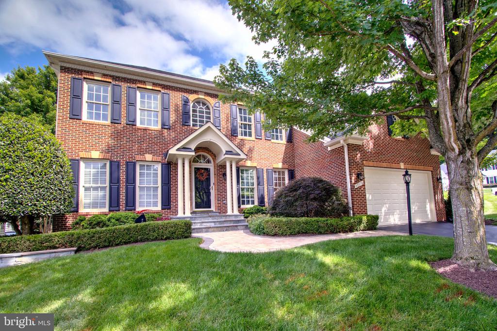 47276 OX BOW CIRCLE
