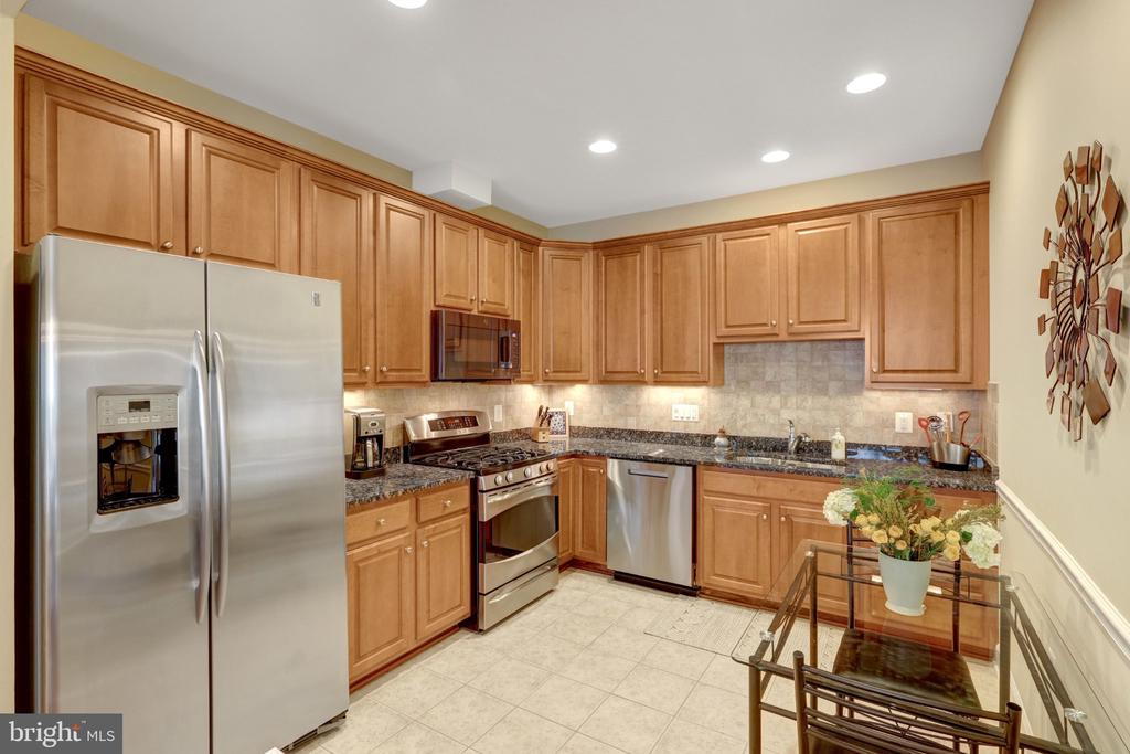 44426 SUNSET MAPLE DRIVE