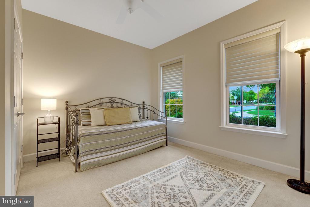 44426 SUNSET MAPLE DRIVE