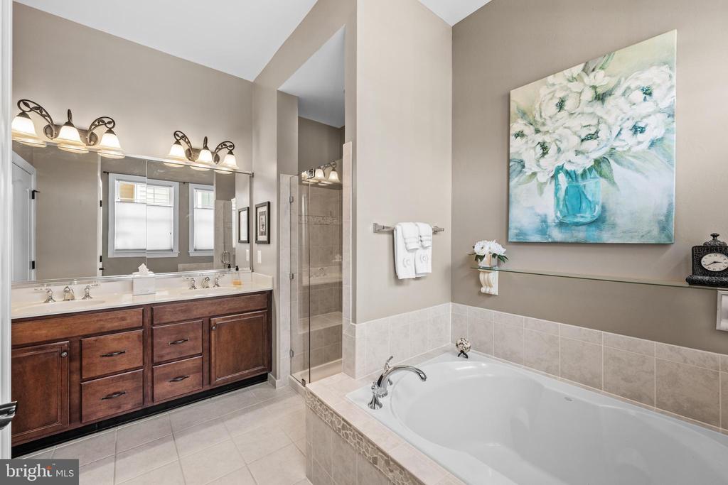5417 ZOYSIA COURT