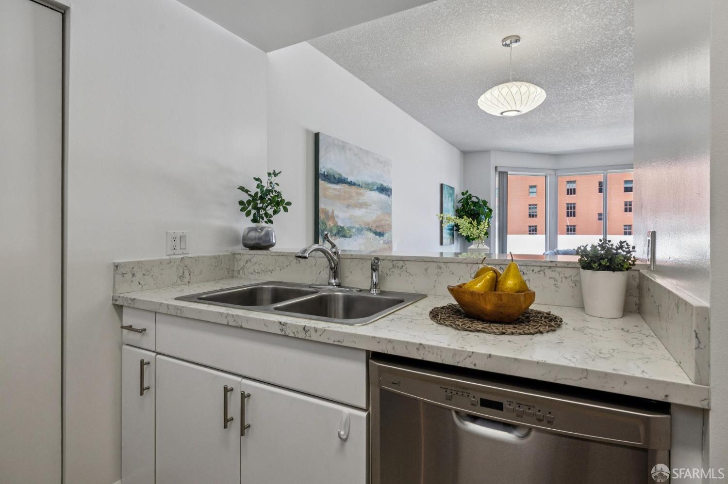 111 Chestnut Street # 512