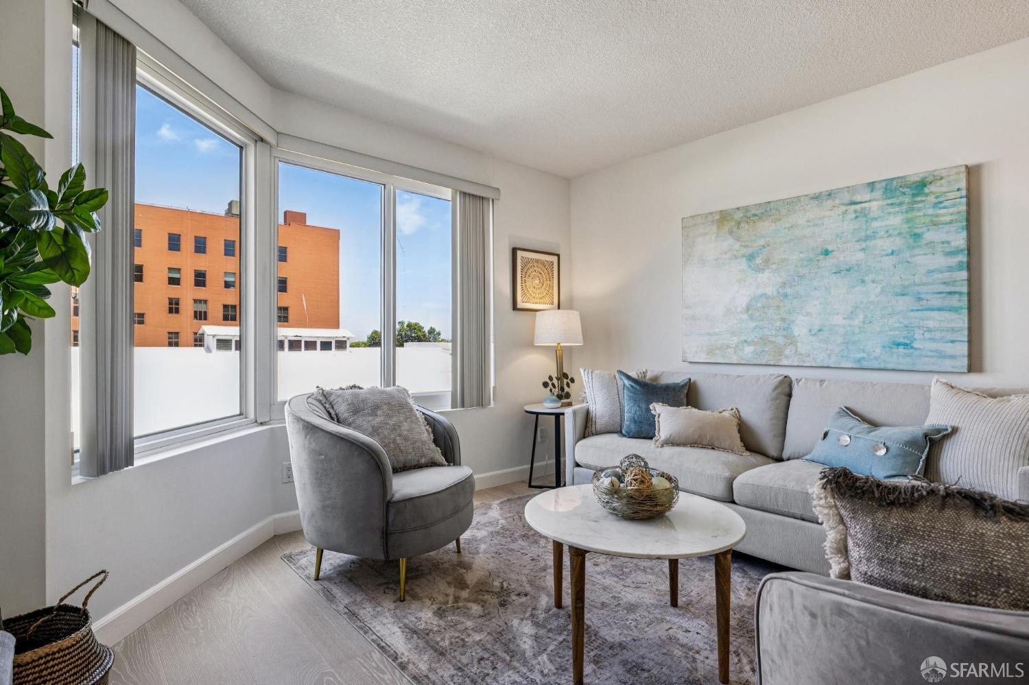 111 Chestnut Street # 512