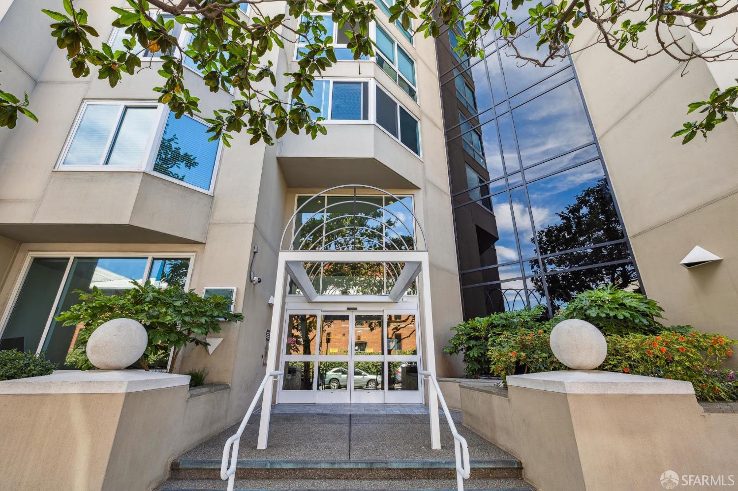 111 Chestnut Street # 512