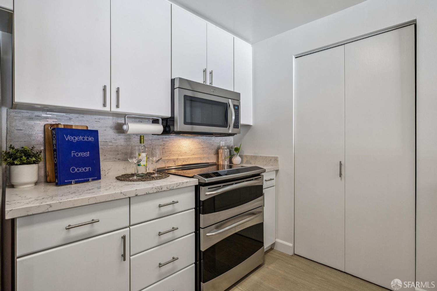 111 Chestnut Street # 512