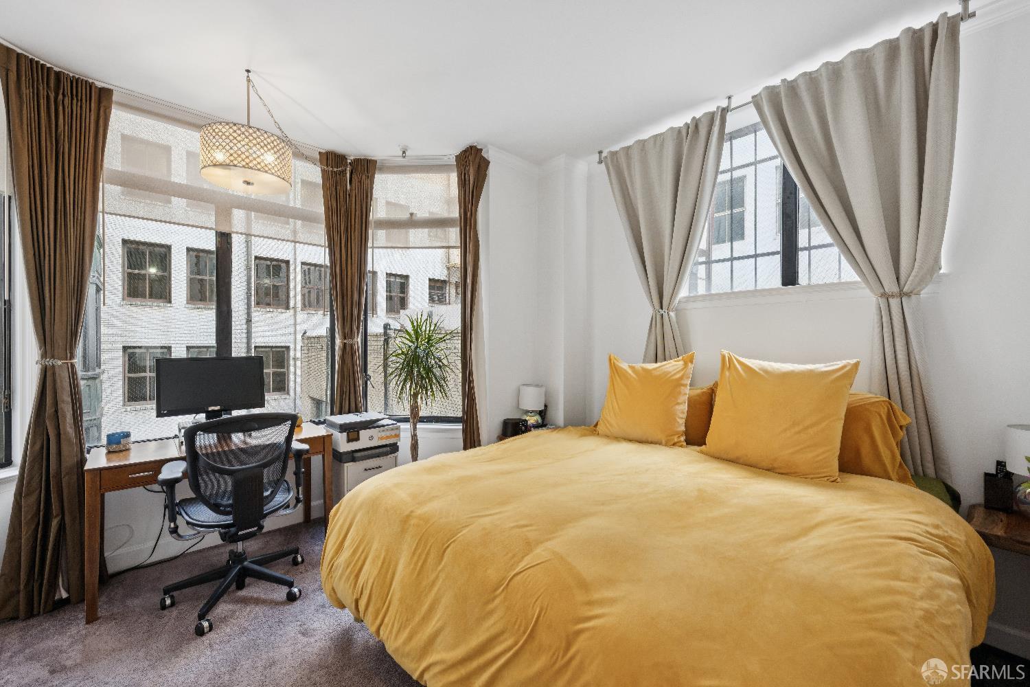 201 Sansome Street # 401