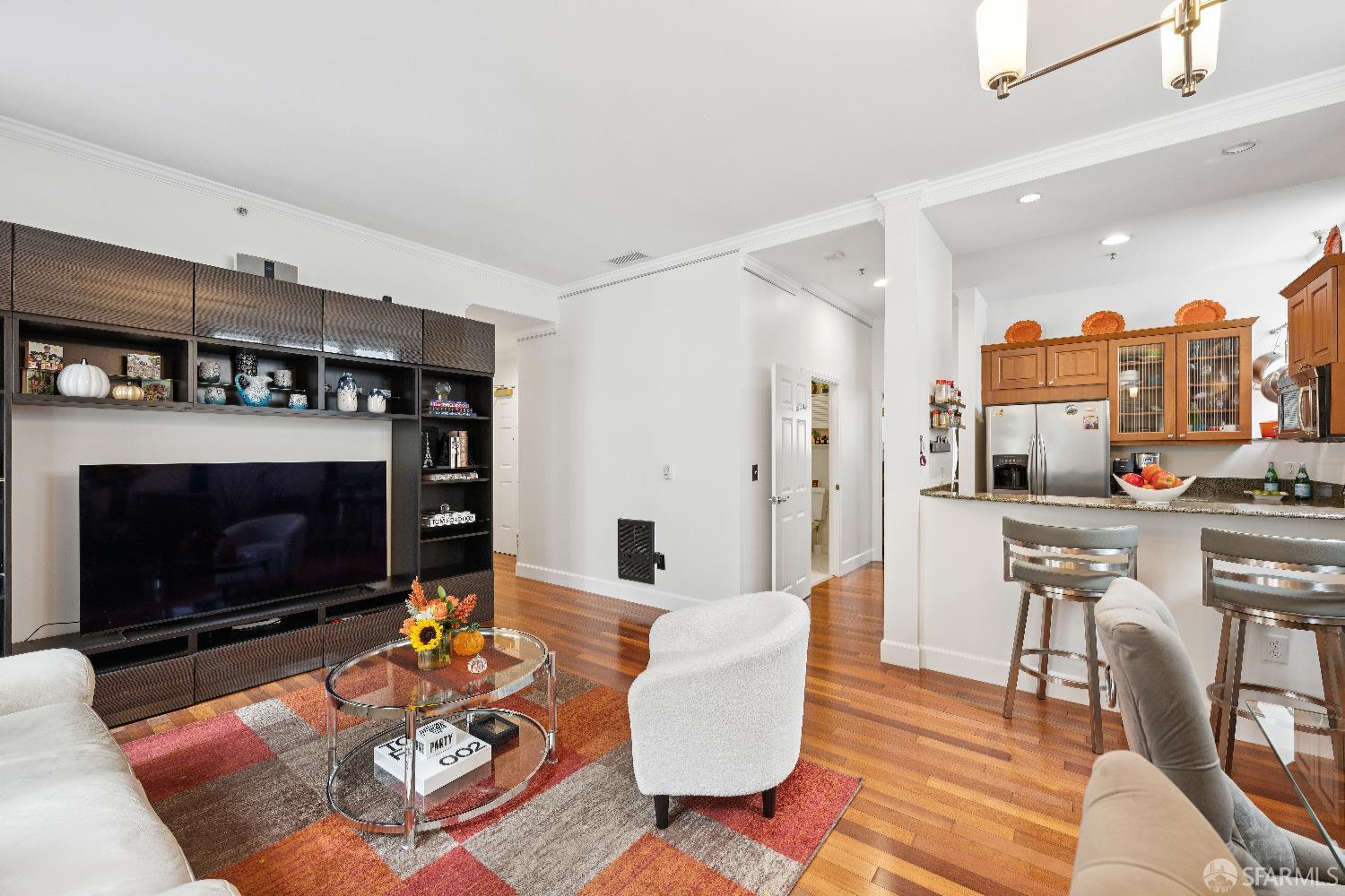 201 Sansome Street # 401