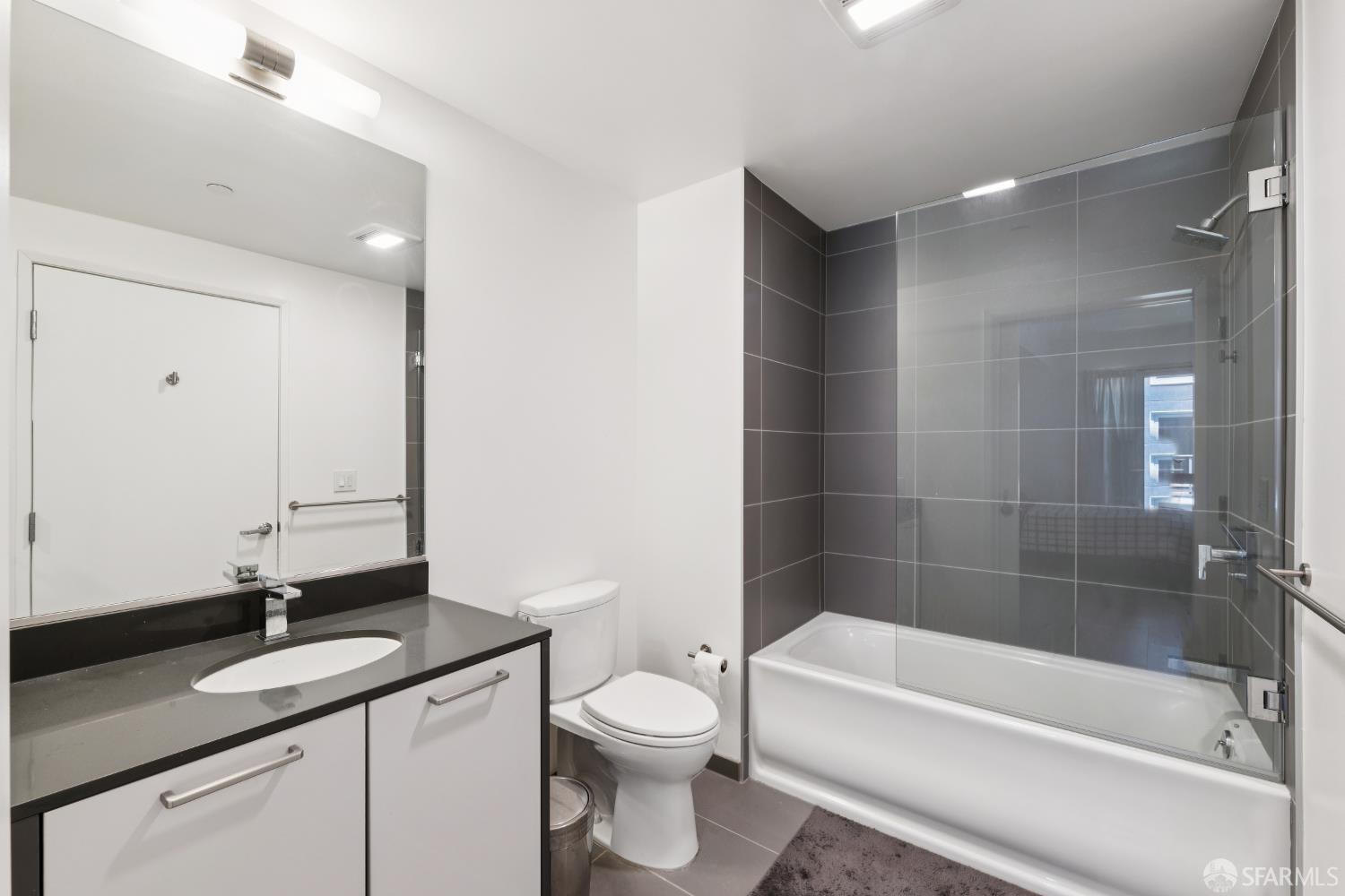 1075 Market Street # 412