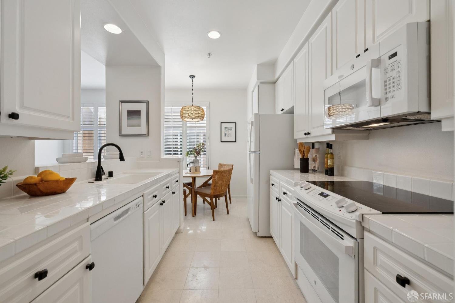1951 Ofarrell Street # 216
