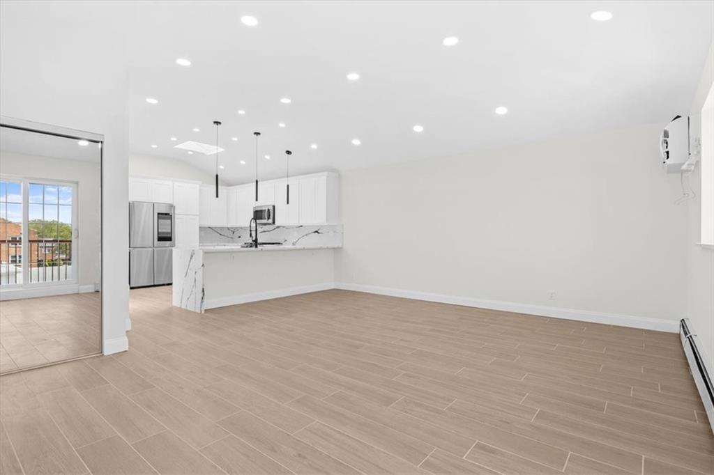 559 East 87th Street 304