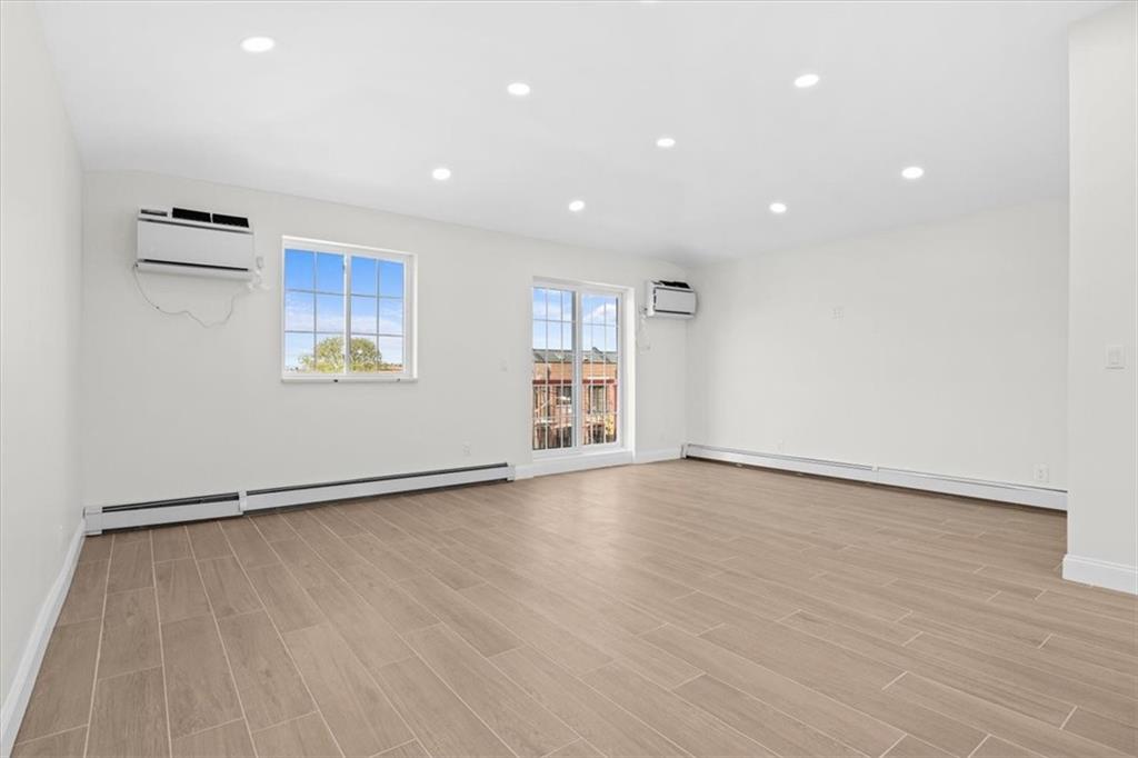 559 East 87th Street 304