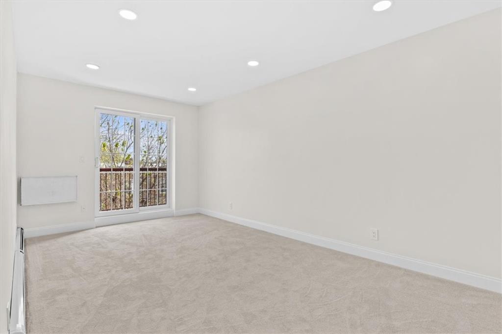 559 East 87th Street 304