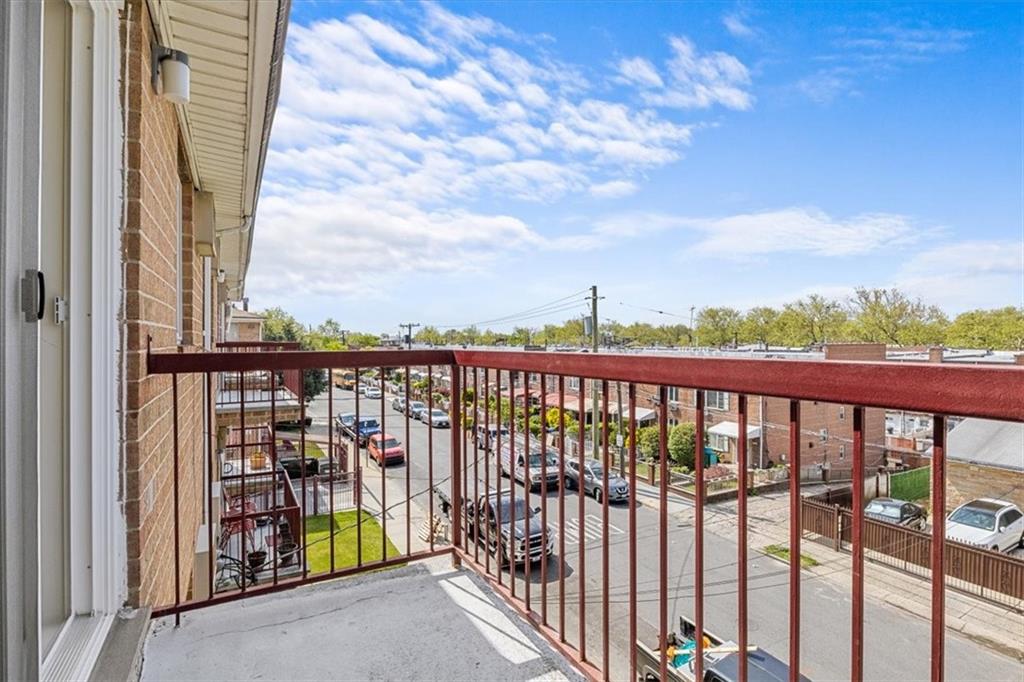 559 East 87th Street 304