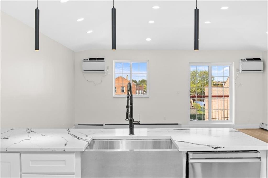 559 East 87th Street 304