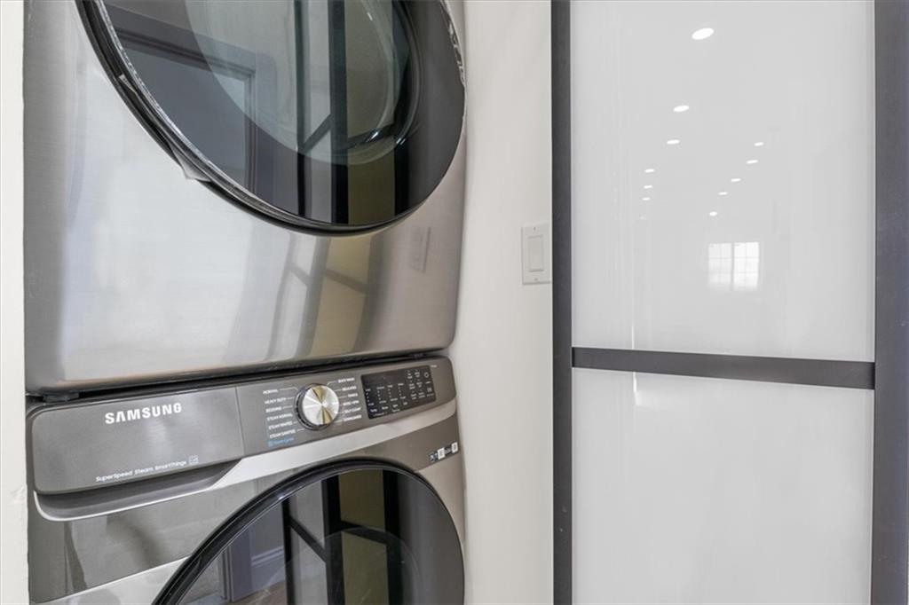 559 East 87th Street 304