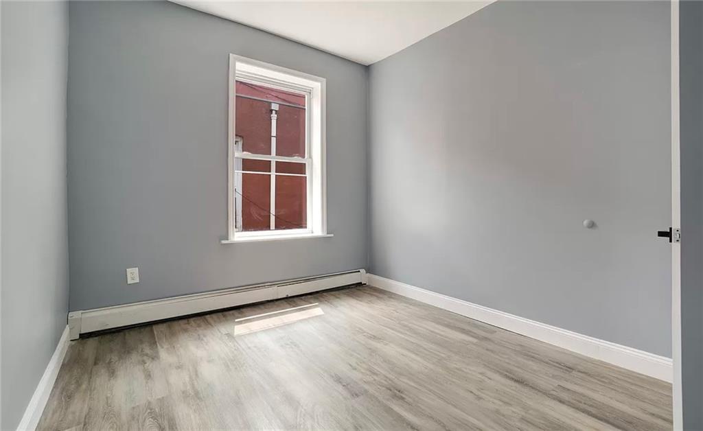 658 Watkins Street 2F