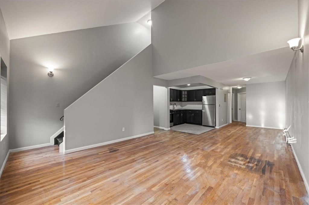 527 Cleveland Street 1