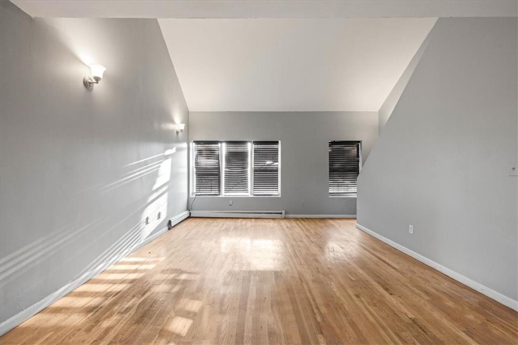 527 Cleveland Street 1