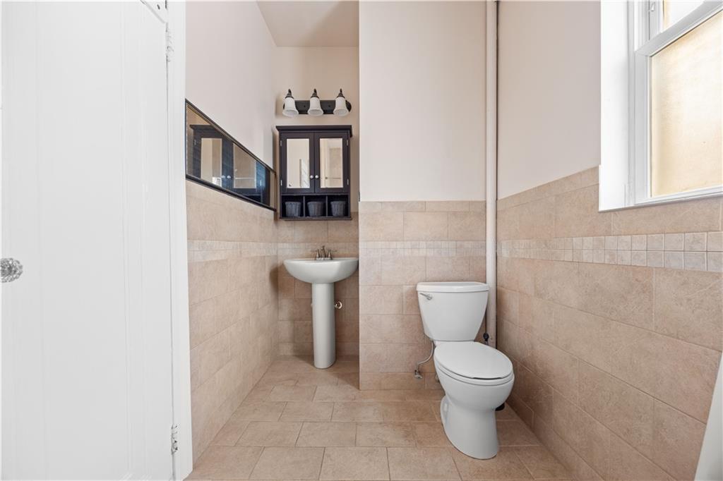 3712 Oceanic Avenue 2