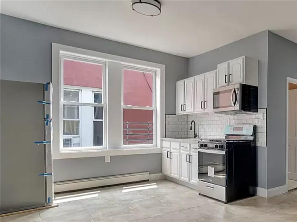 658 Watkins Street 1F