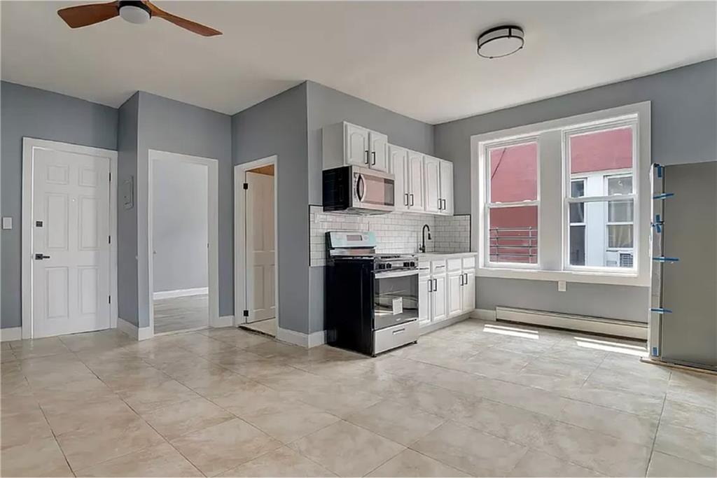 658 Watkins Street 2R