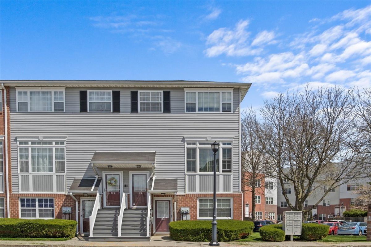 100 Mermaid Lane 303