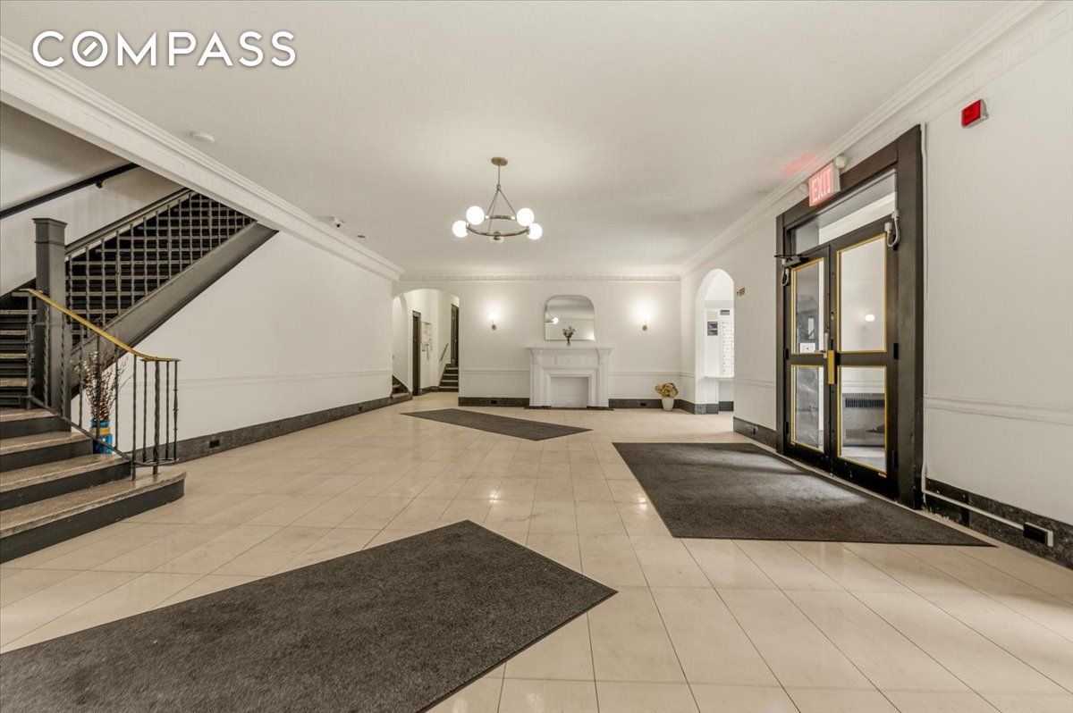 385 Argyle Road 4A