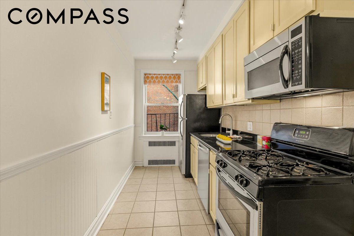 385 Argyle Road 4A