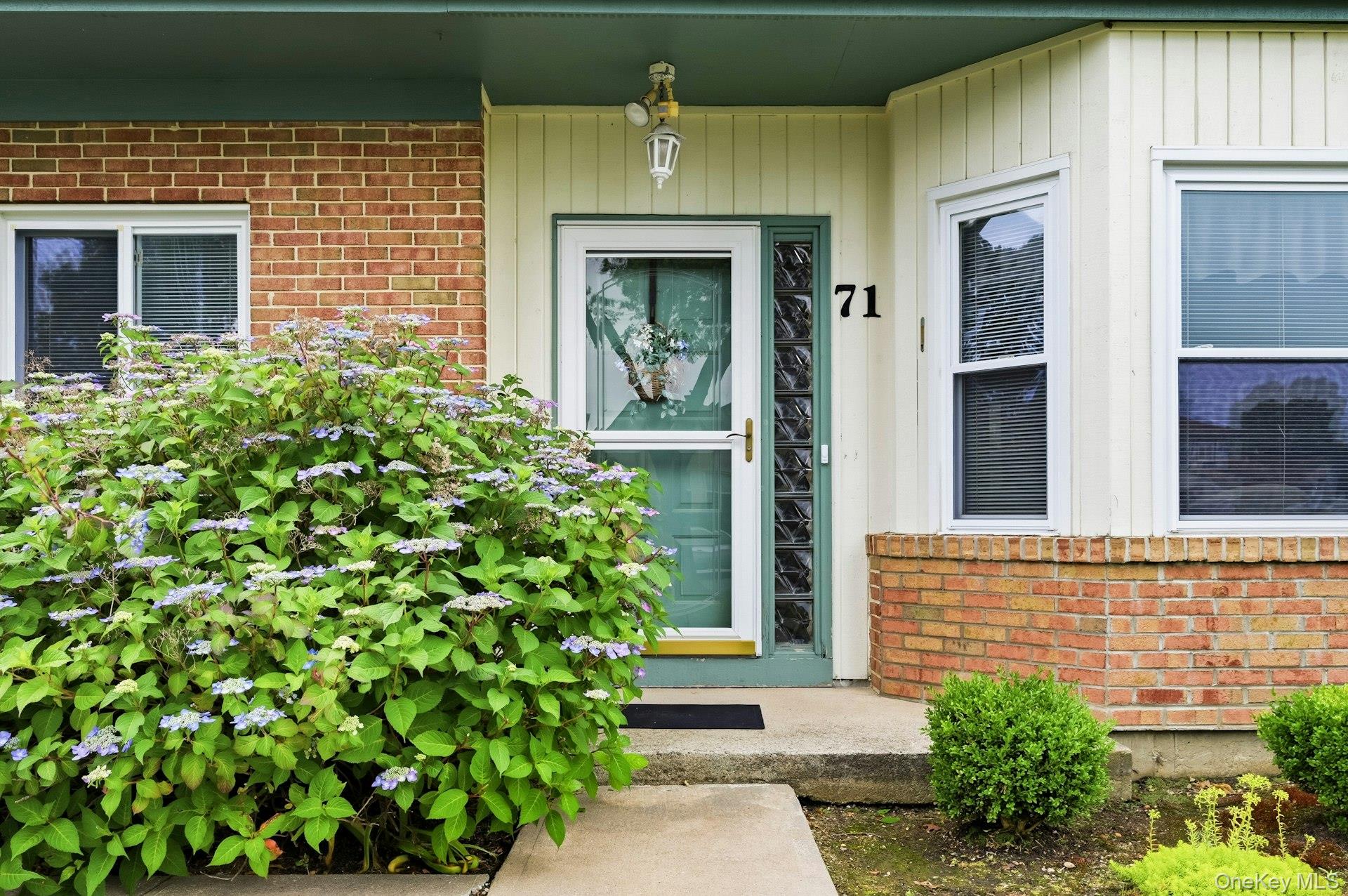 71 Timber Ridge Drive Unit: 71