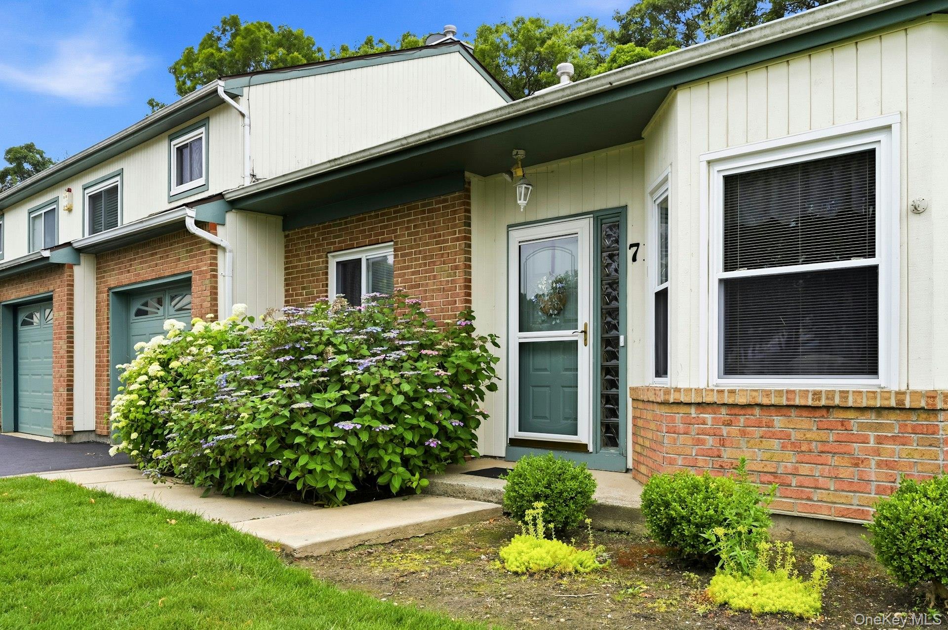 71 Timber Ridge Drive Unit: 71