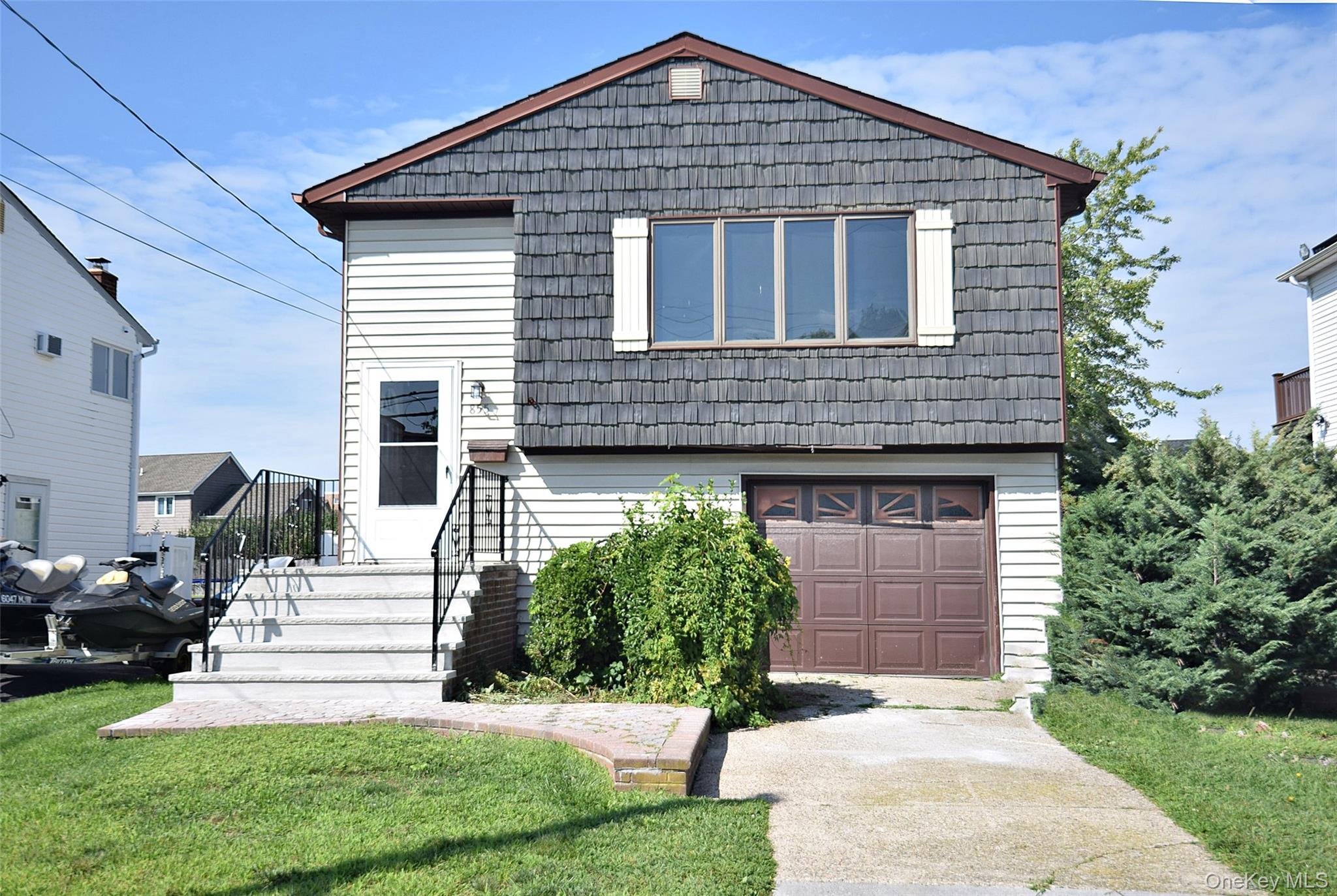 855 Surf Street