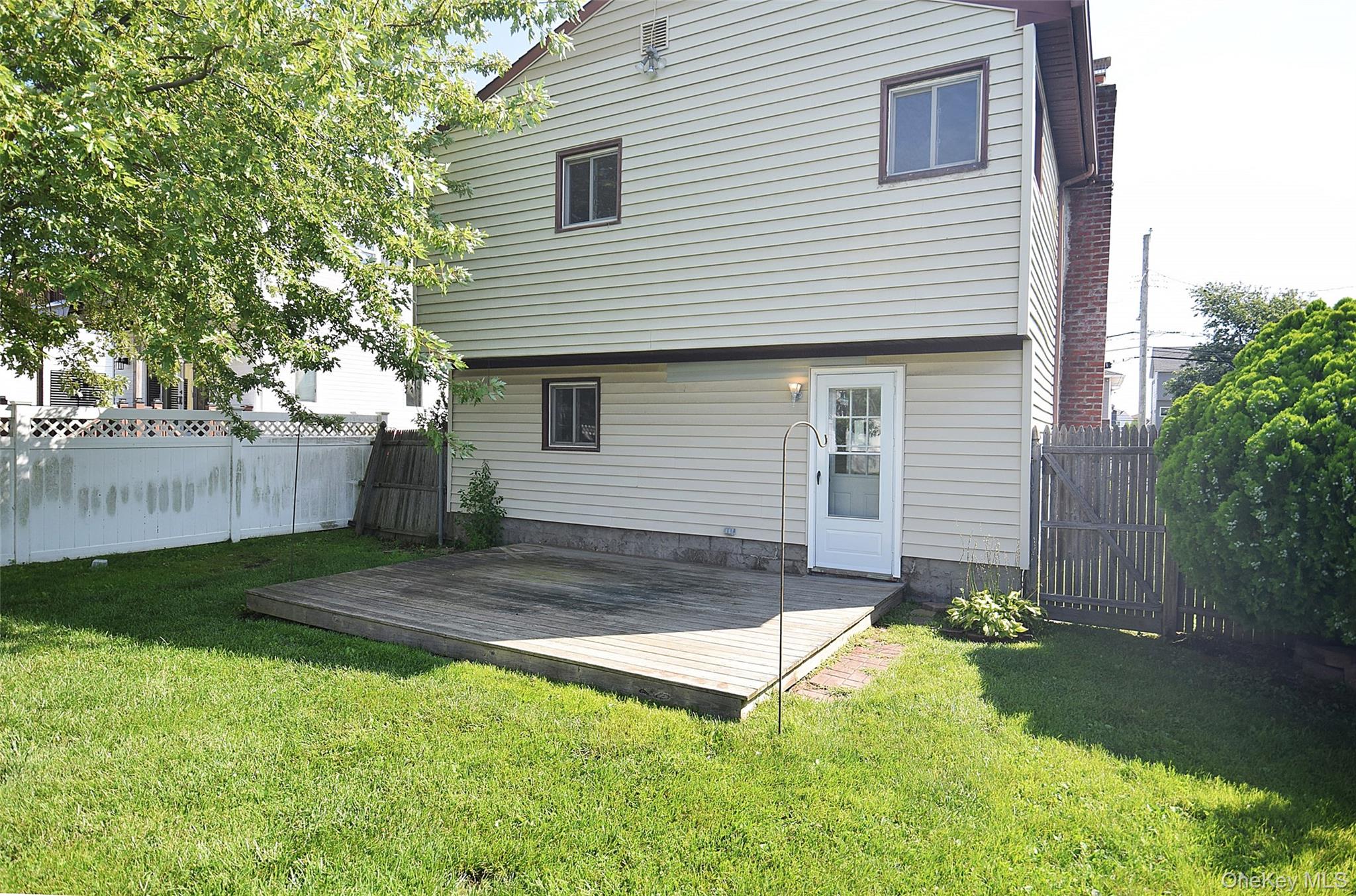 855 Surf Street