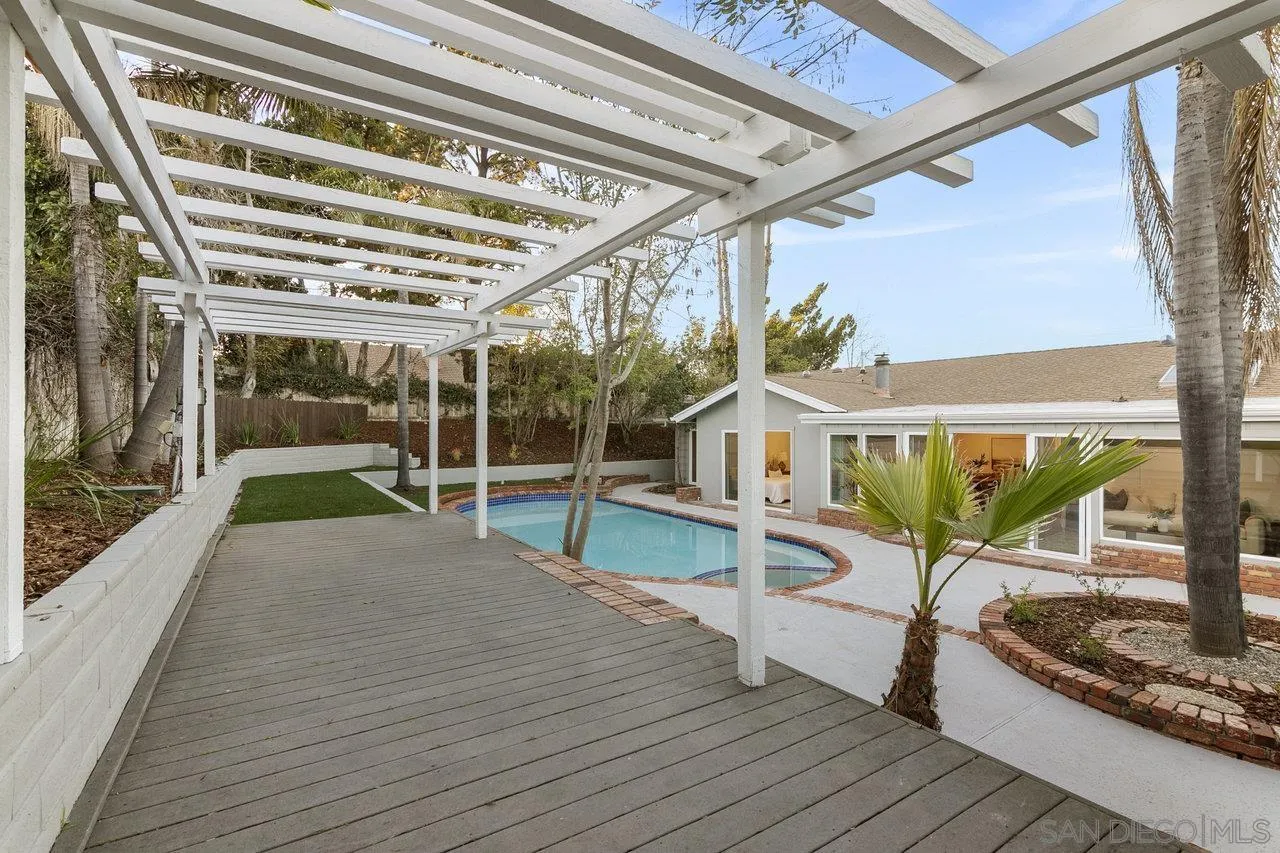 7649 Lake Adlon Drive