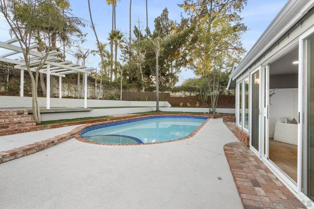 7649 Lake Adlon Drive