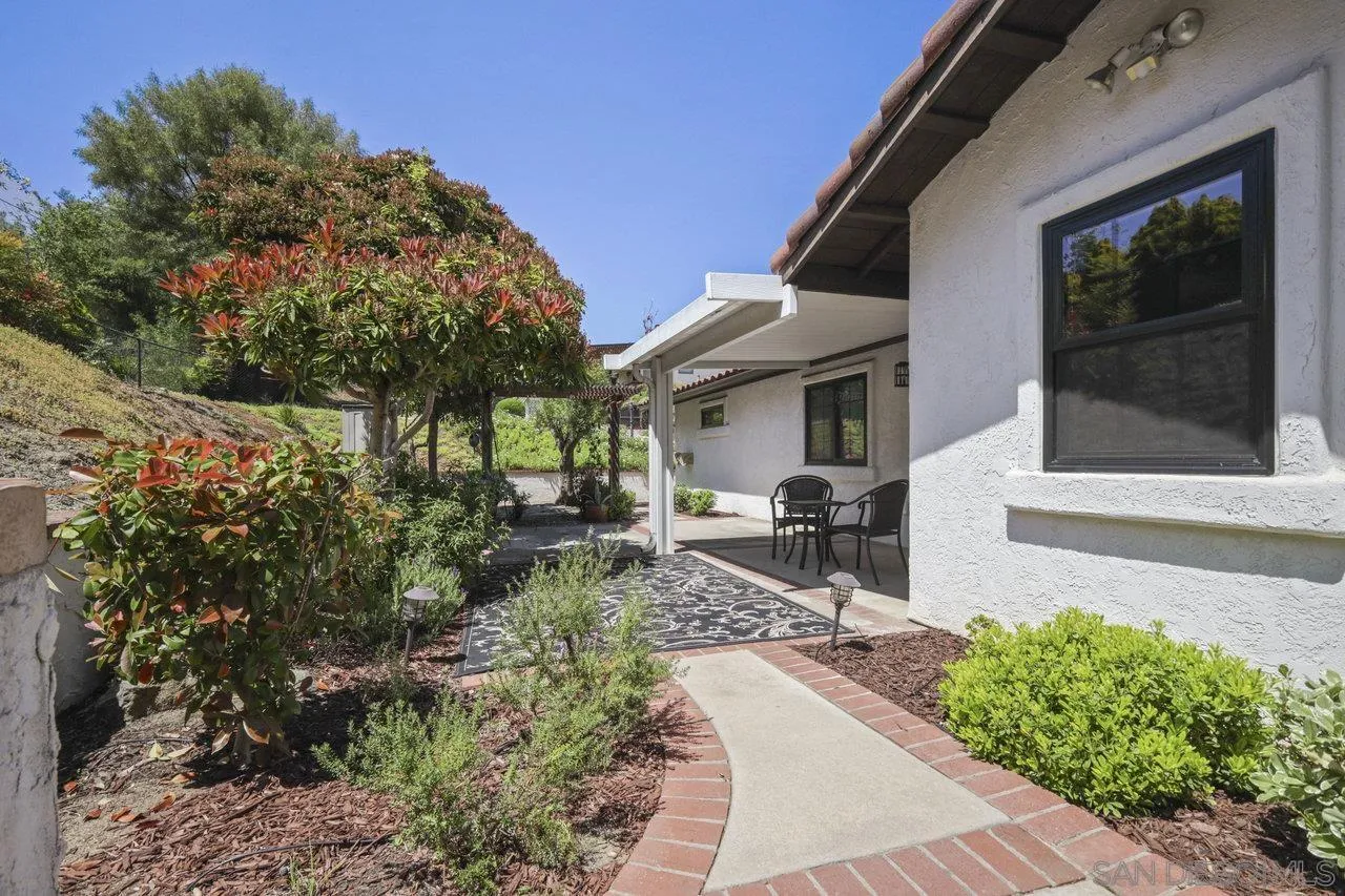 28116 Mountain Meadow Rd