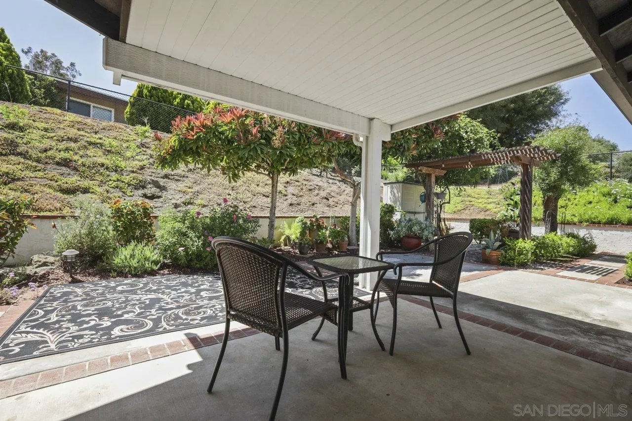 28116 Mountain Meadow Rd