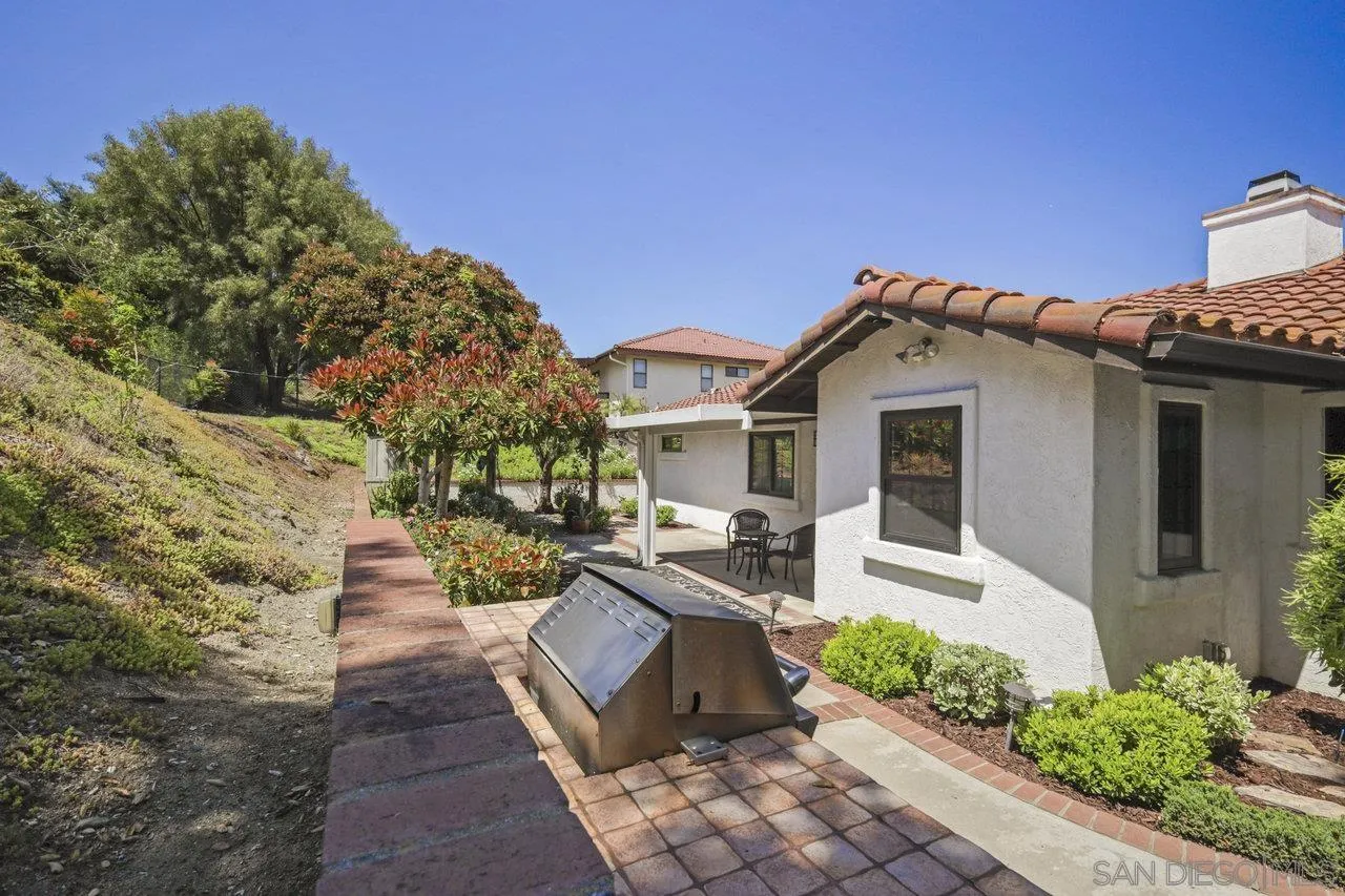 28116 Mountain Meadow Rd