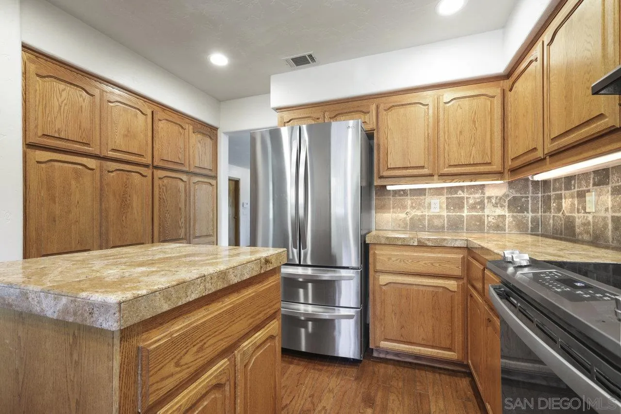 28116 Mountain Meadow Rd