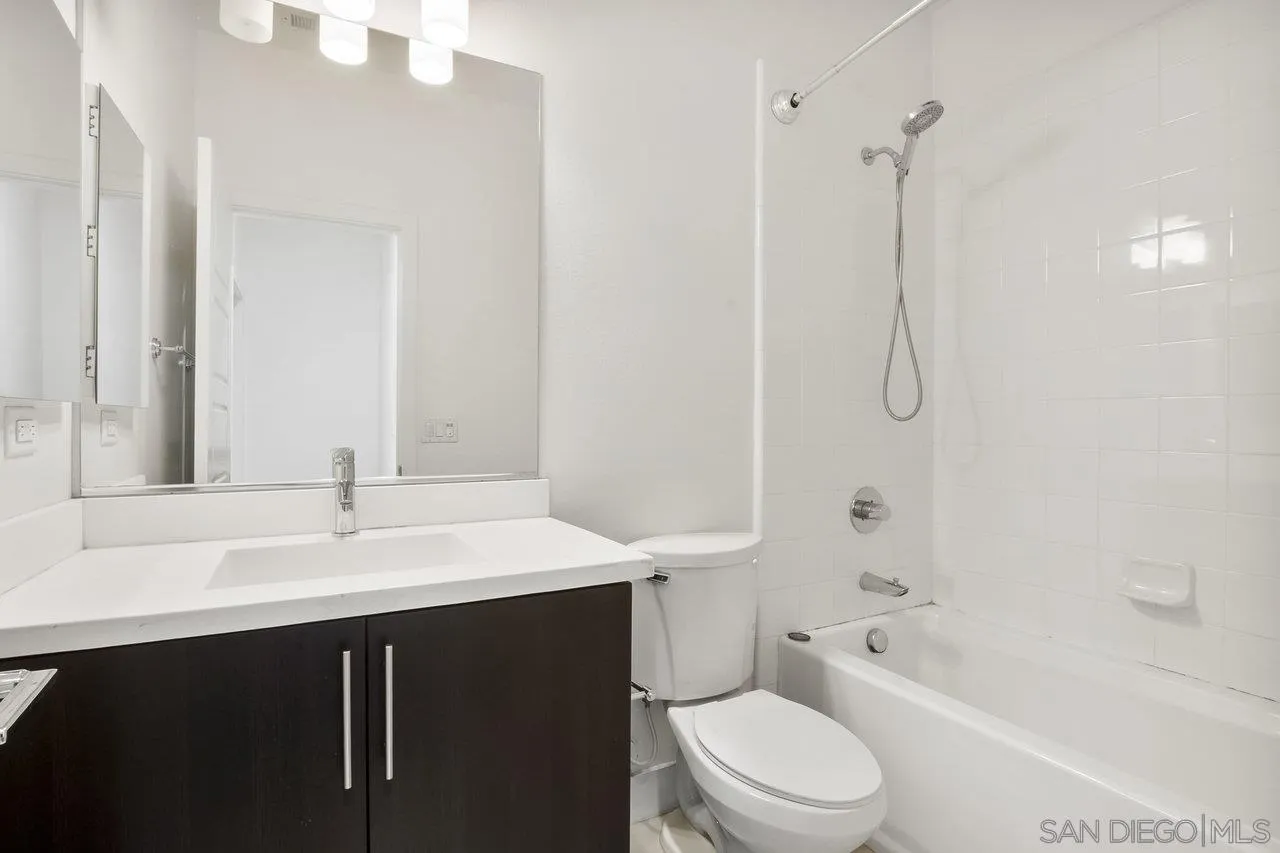 2472 Aperture Circle