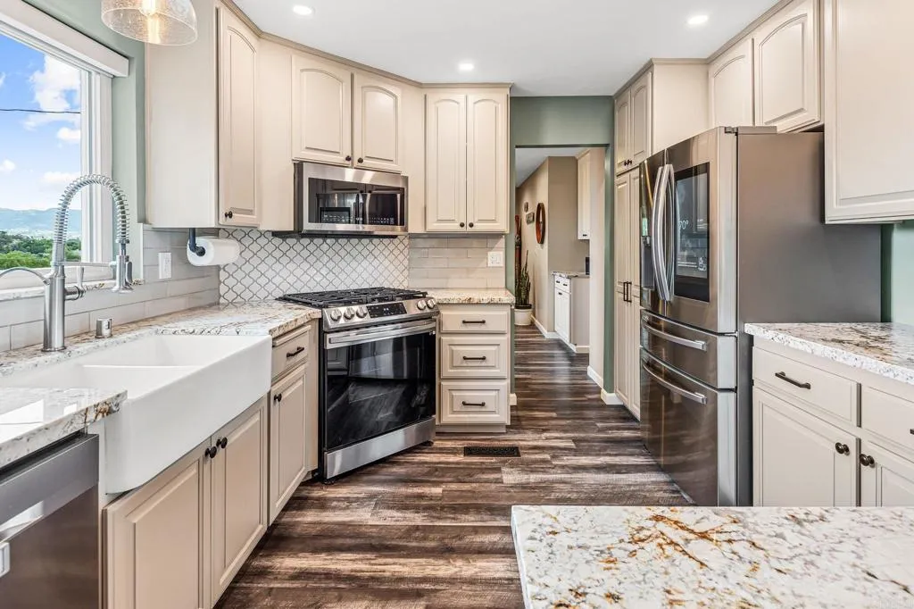 2816 Pioneer Way