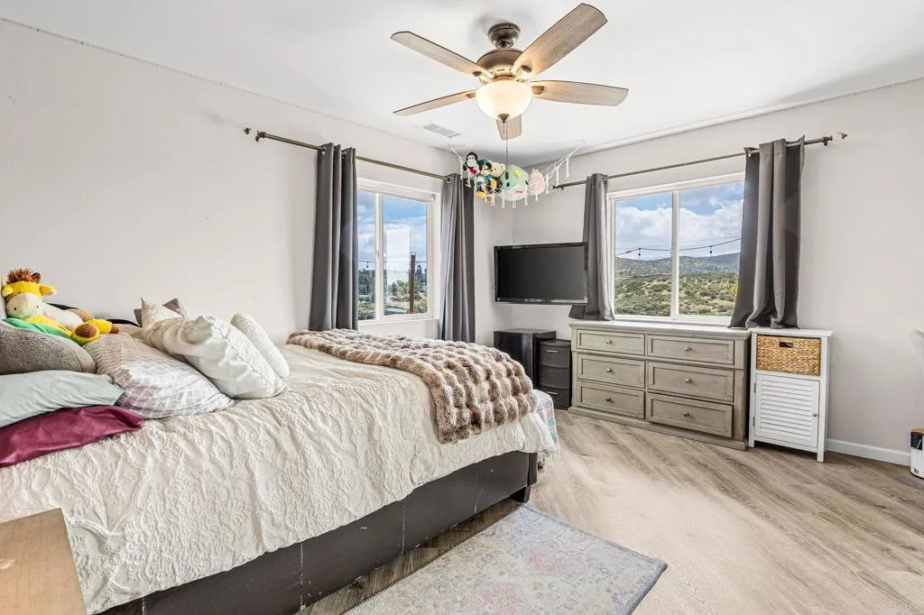 2816 Pioneer Way