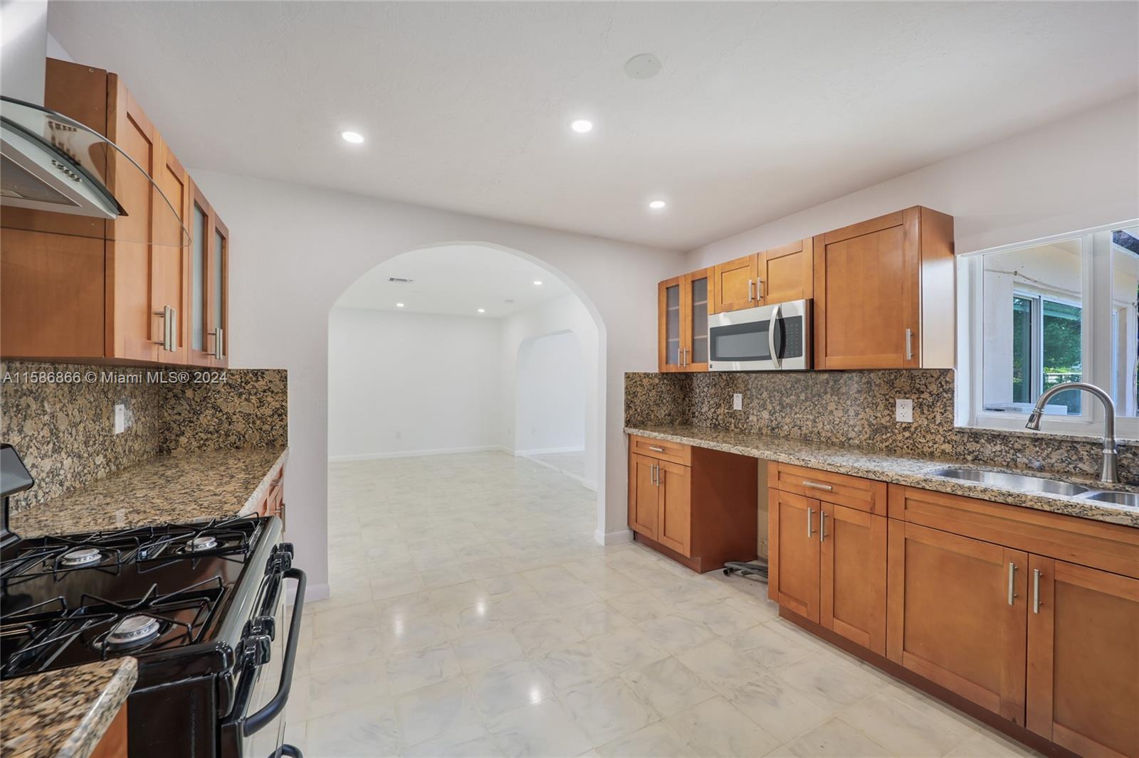 111 E 1st Ct