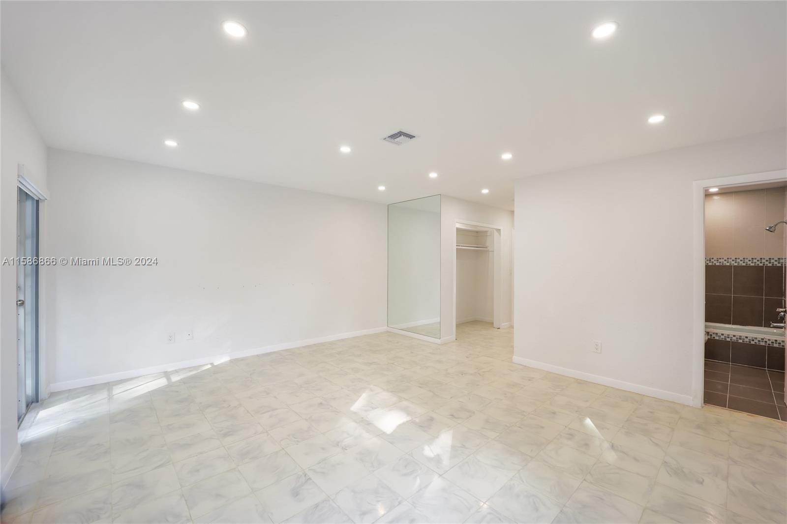 111 E 1st Ct