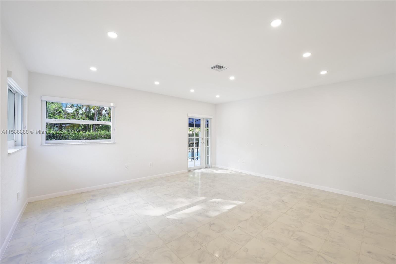 111 E 1st Ct