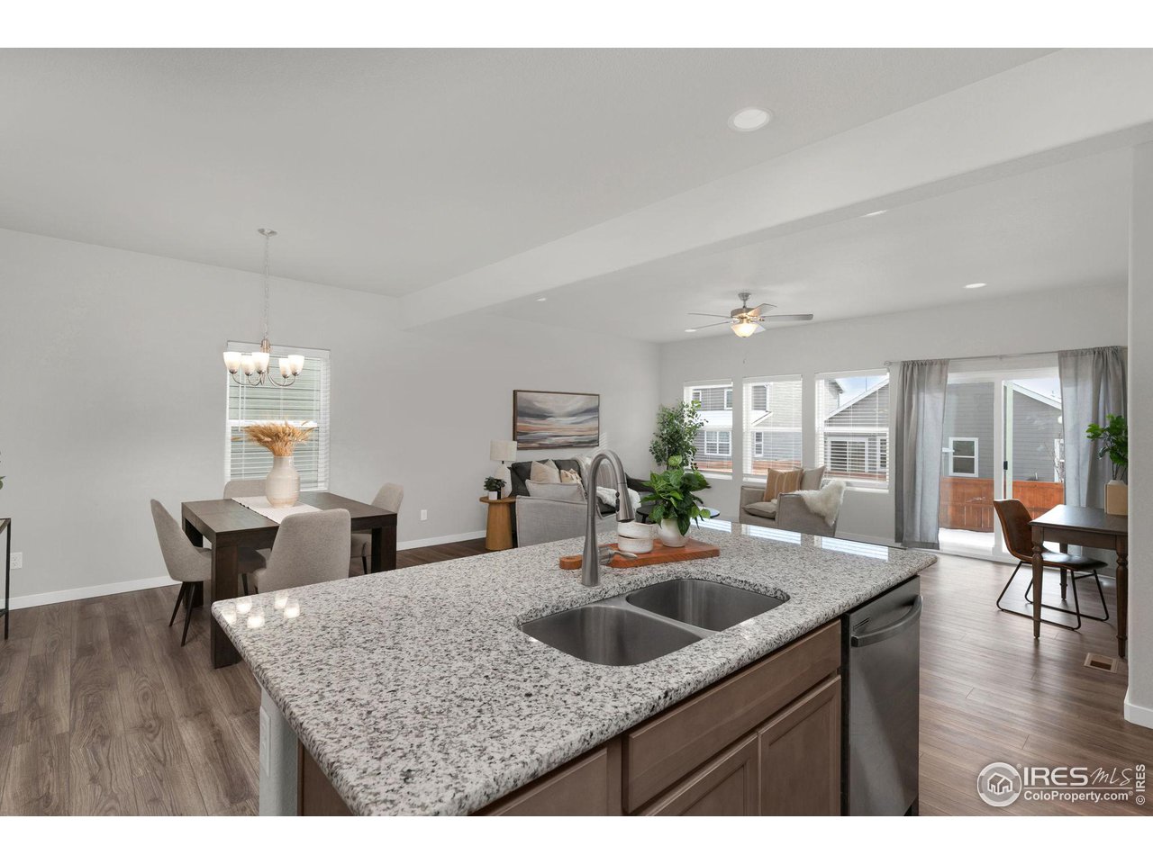 1229 Lily Mountain Rd