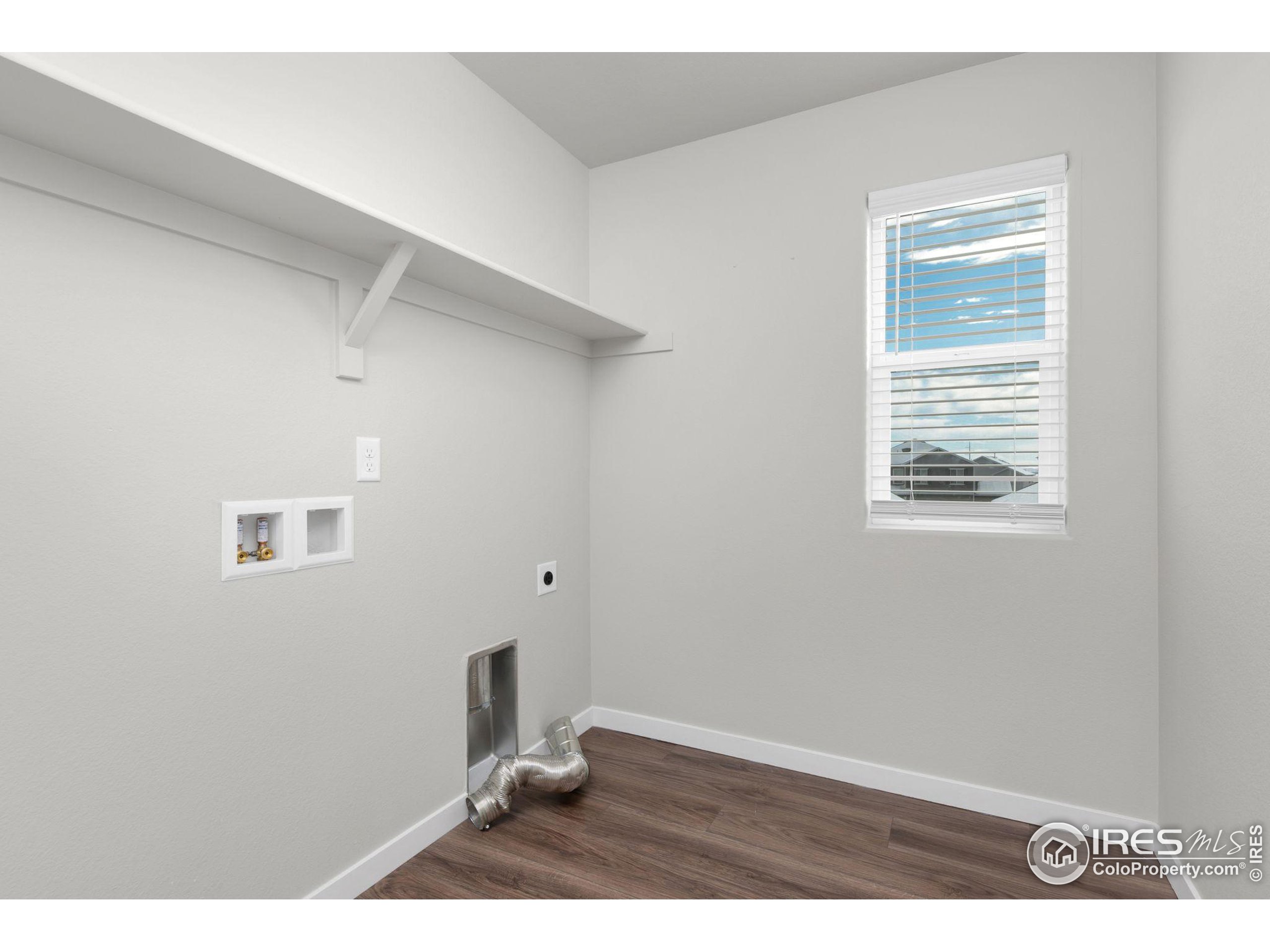 1229 Lily Mountain Rd