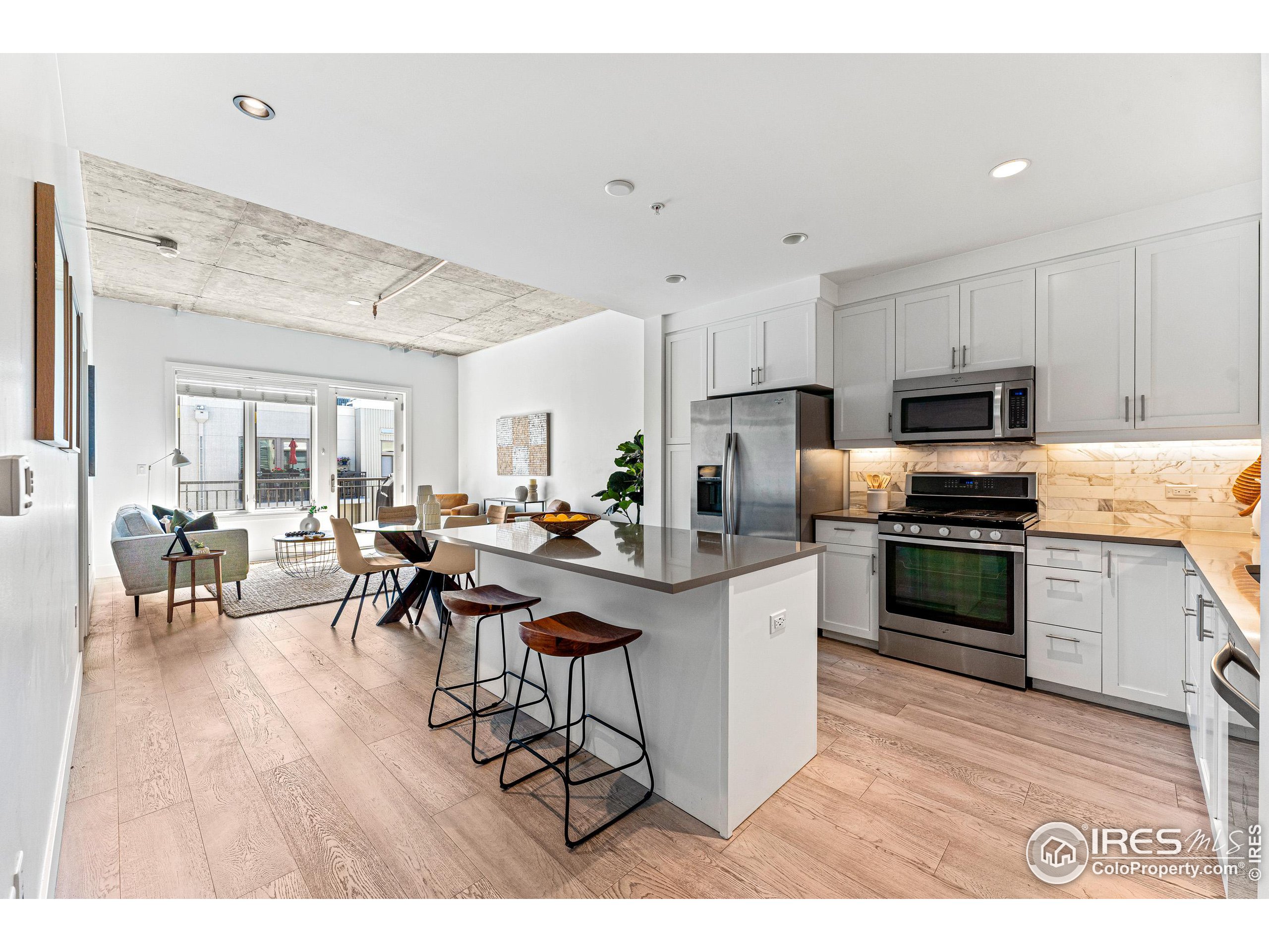 3301 Arapahoe Ave Unit: 422