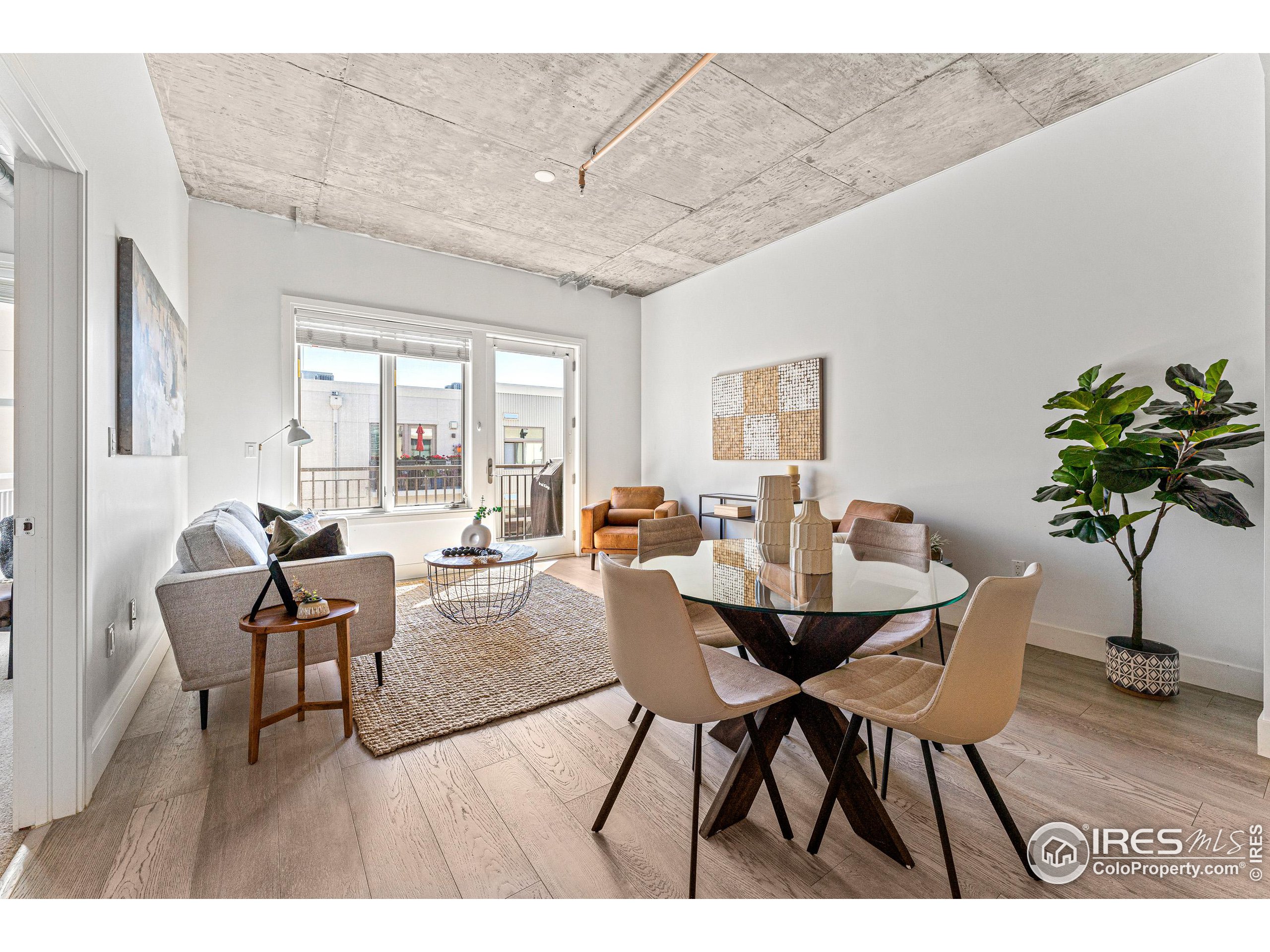 3301 Arapahoe Ave Unit: 422