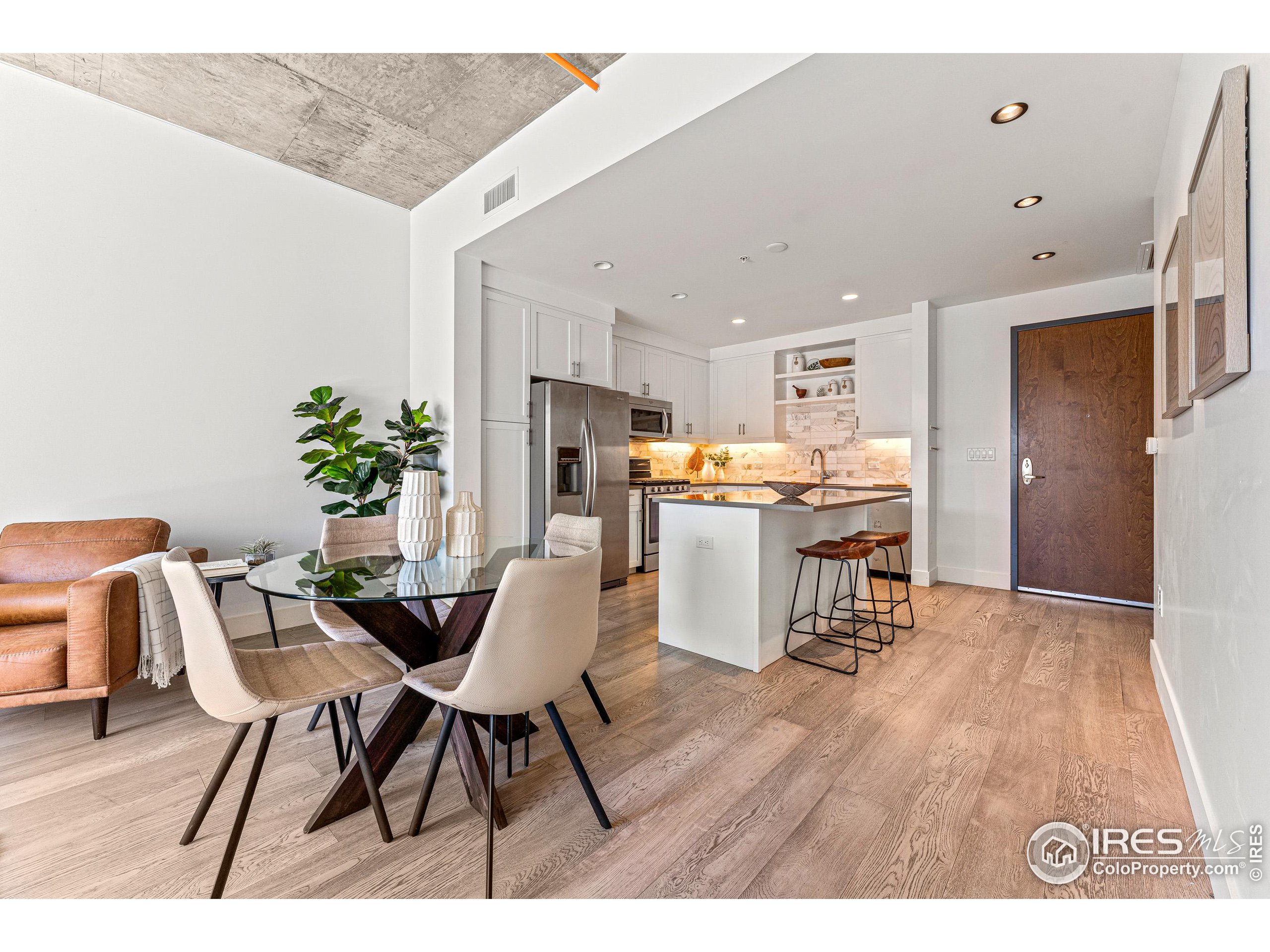 3301 Arapahoe Ave Unit: 422