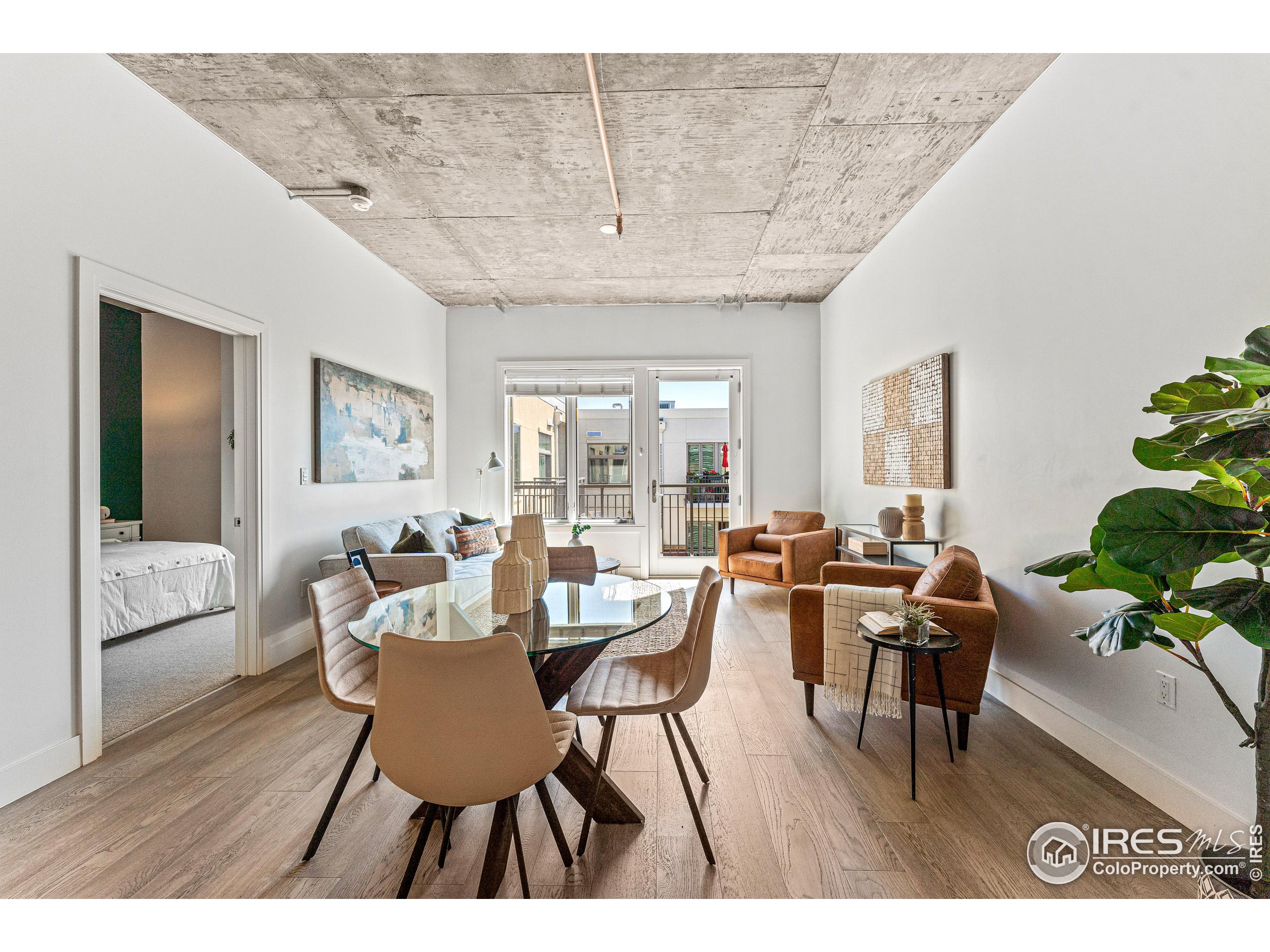 3301 Arapahoe Ave Unit: 422